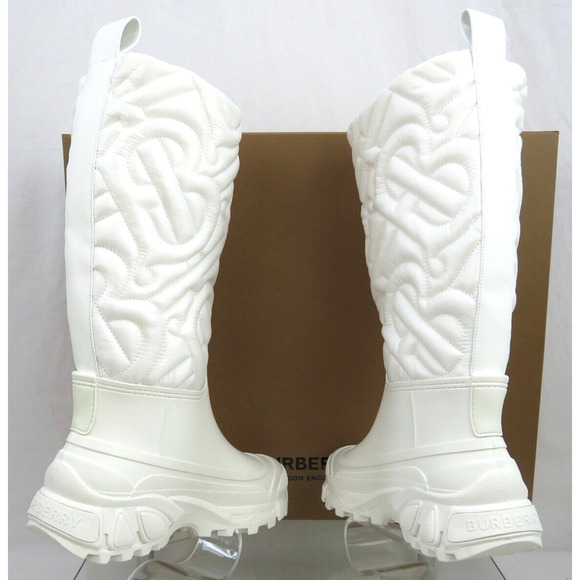 $1190 BURBERRY ROTHERFIELD WHITE RUBBER TB LOGO QUILTED SNOW RAIN BOOTS 40 - Picture 4 of 14
